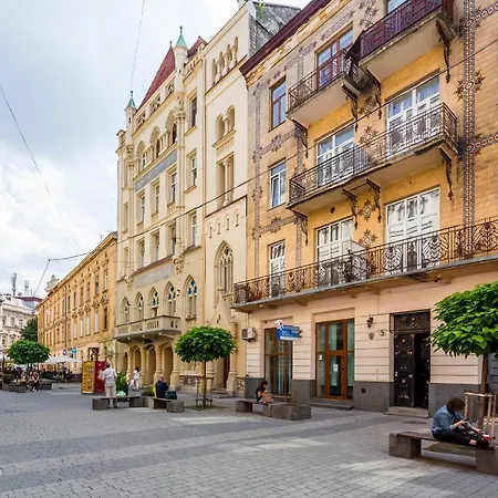 On Lesya Kurbasa 7 Apartment Lviv